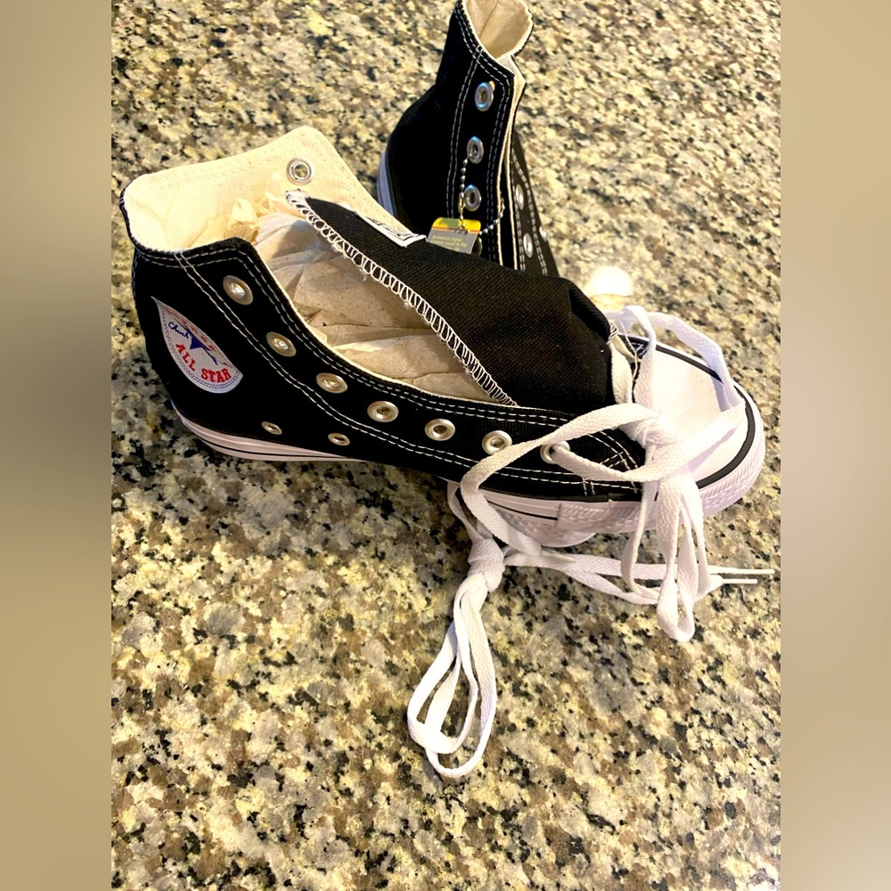 Women’s converse